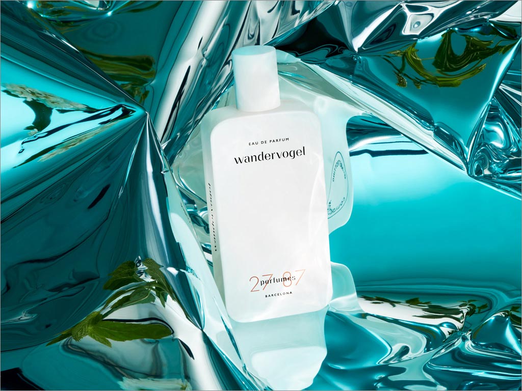 通過攝影的力量展示27 87品牌五種香水包裝設(shè)計(jì)